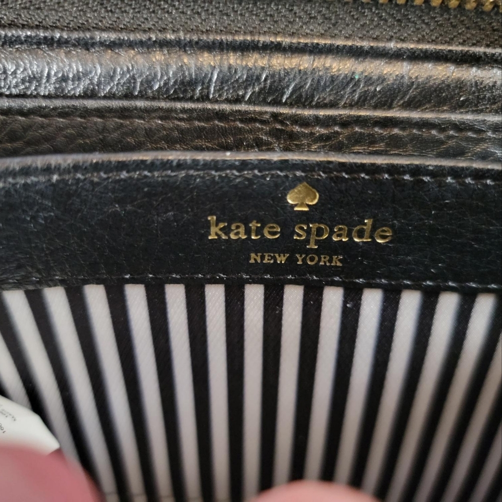 Kate Spade Wallet - Picture 5 of 9